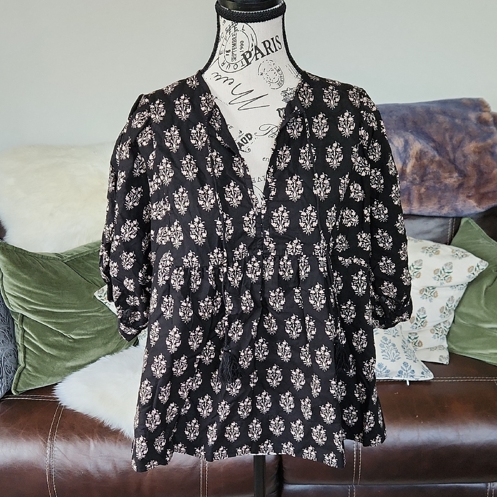 Black and Tan Women's Blouse